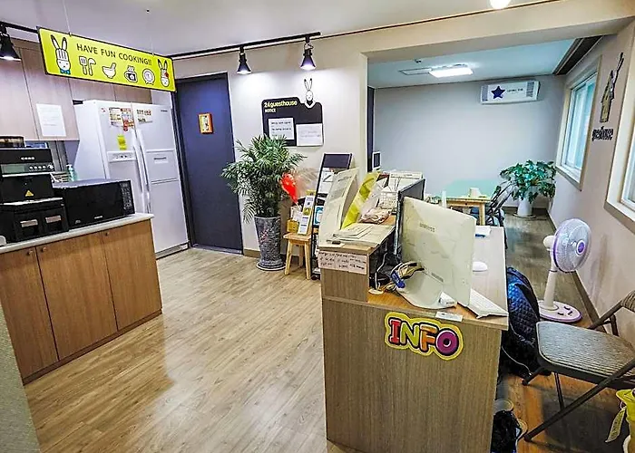 Kyung Hee 24